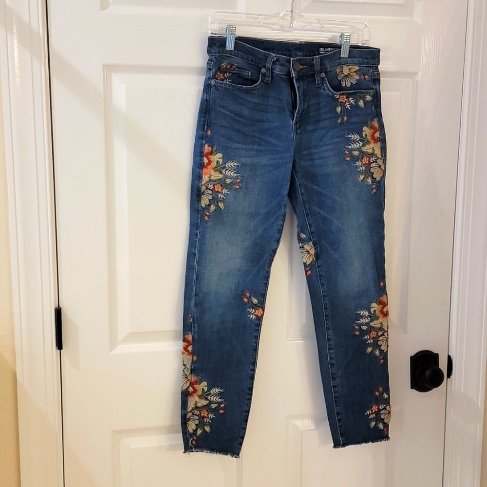NWOT Blank NYC embroidered denim jeans